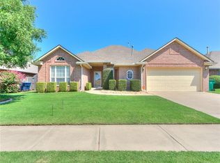 9033 NW 79th Ter, Yukon, OK 73099