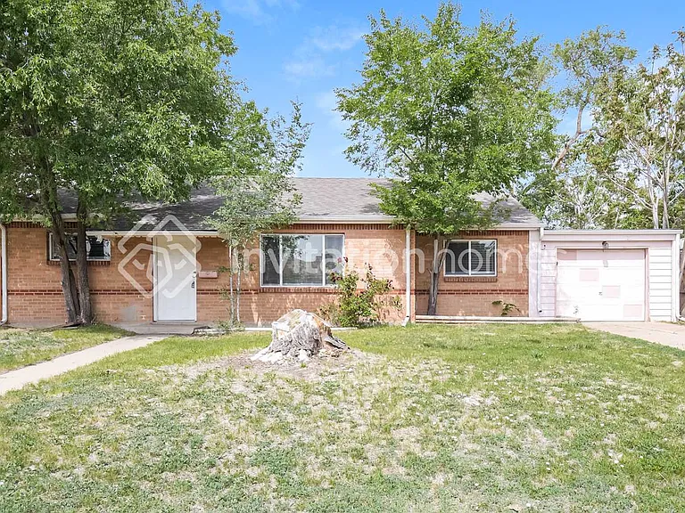 9301 Lillian Ln — Photo 1