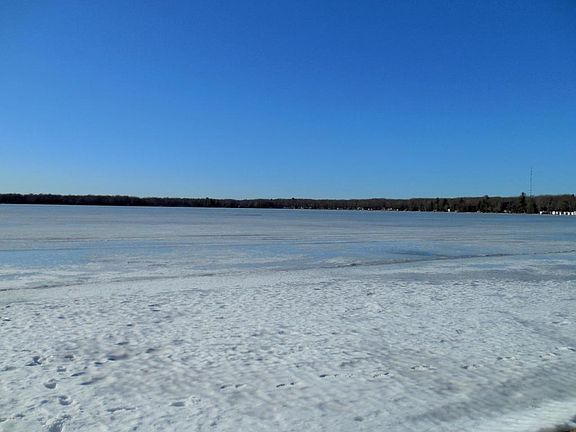 5th image of 2180 Wolf Lake Dr