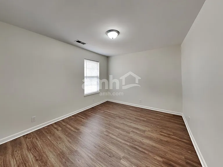 1502 Halifax Dr — Photo 21