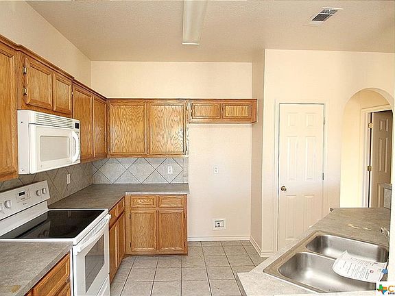 5th image of 3201 Sherwood Forest Dr