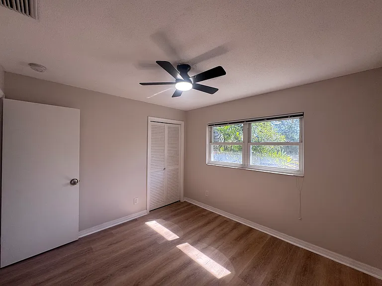 5547 Kingswood Dr — Photo 15