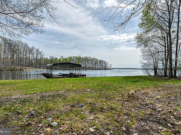 4th image of 4010 Belair Plantation Dr