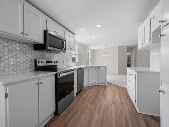 405 Briarwood Rd, Clarksville, TN 37040