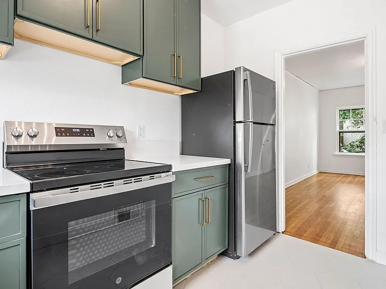3622 SE Harrison St #6 — Photo 7