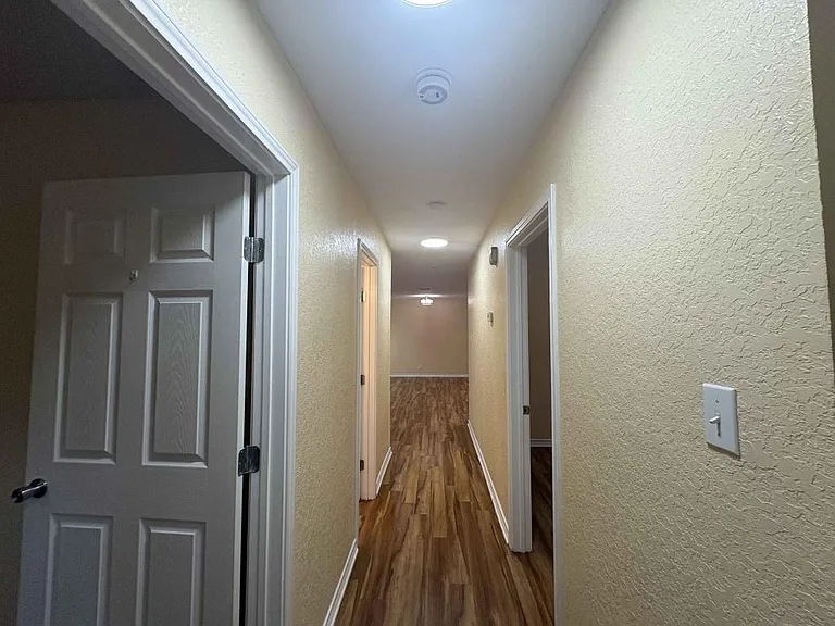 7247 Rimwood — Photo 10