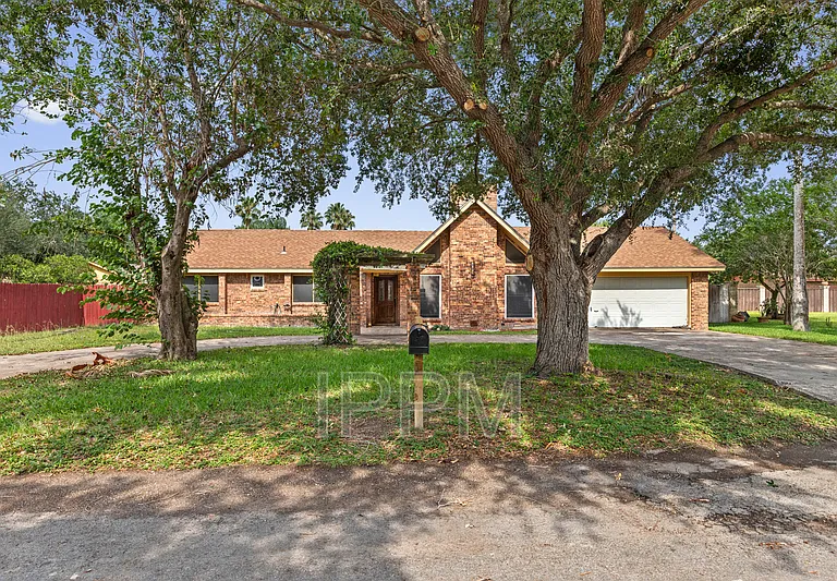 609 Inverary Dr — Photo 34