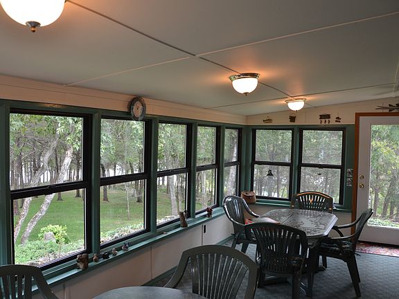 Large Porch W H/AC