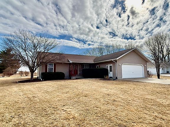 2nd image of 3818 Stacie Ln