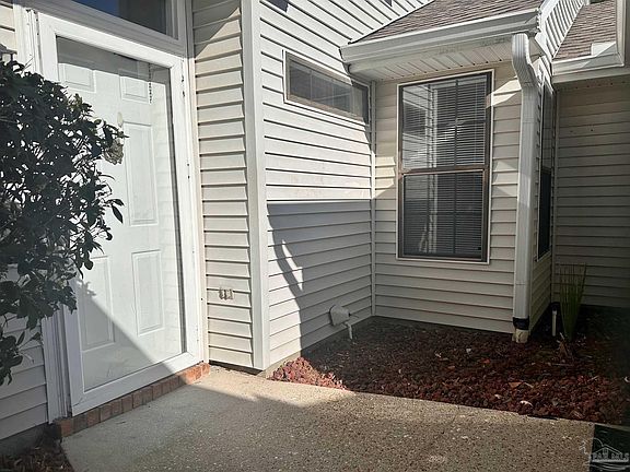 2nd image of 5051 Grande Dr APT L5