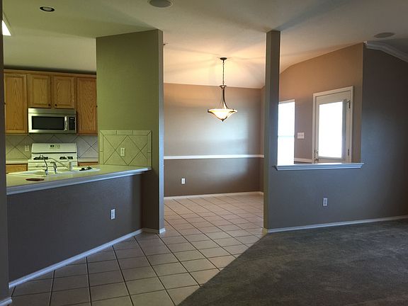 2nd image of 510 Glen Valley Ln