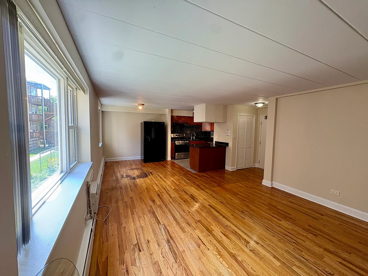 2 bed, 1100 sqft, $1,850 — Photo 4