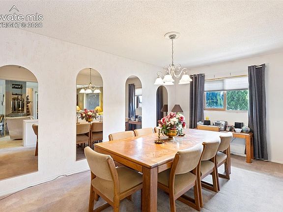 3rd image of 2346 Laramie Dr