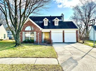 7713 Raleigh Ln, Fishers, IN 46038