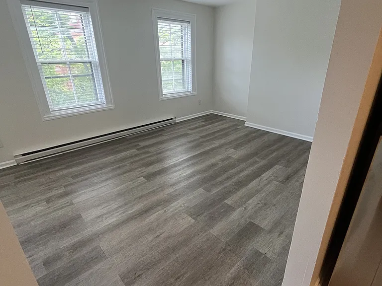 350 Madison Ave #2 — Photo 4
