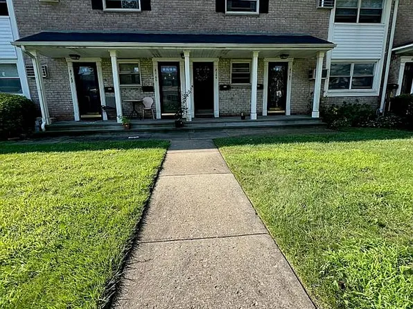 81-62 Langdale St #262A, New Hyde Park, NY 11040