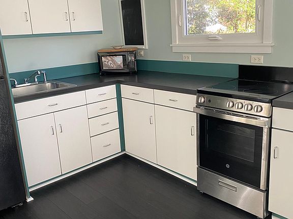 4th image of 208 Severn Dr
