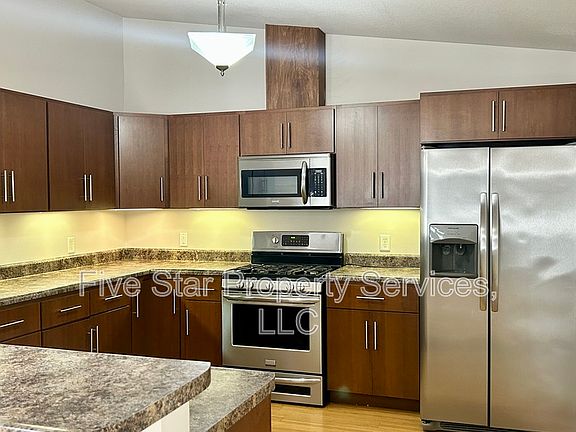 4th image of 1408 School House Ln