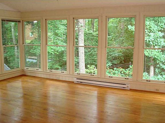 4th image of 4519 Woodhaven NE
