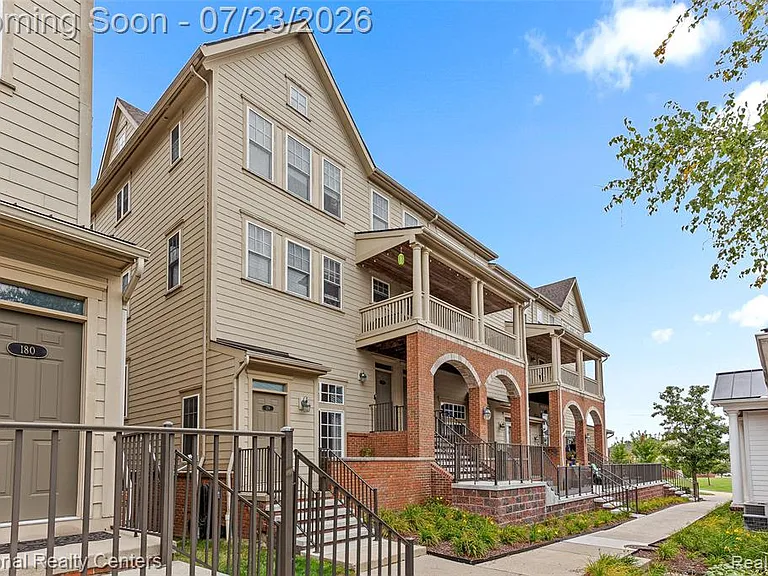 178 Amys Walk — Photo 2