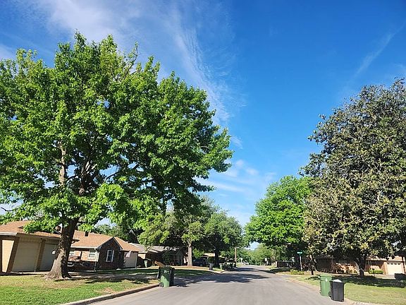 4th image of 420 Patricia Rd