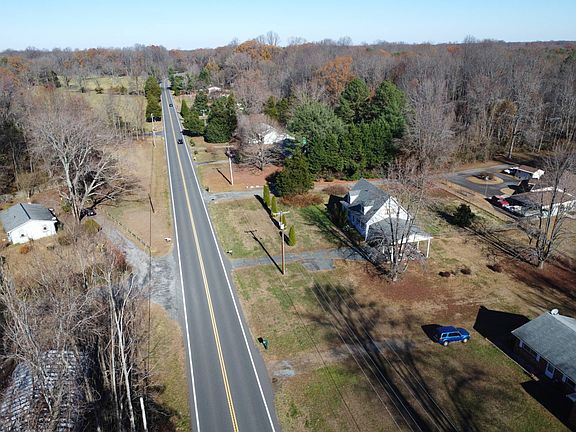 4th image of 8394 Dahlgren Rd