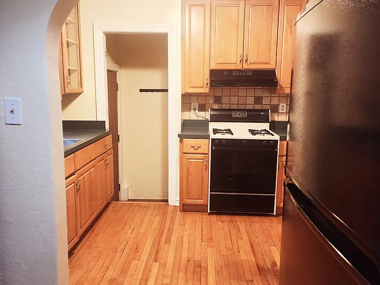6171 Kingsley Dr — Photo 6