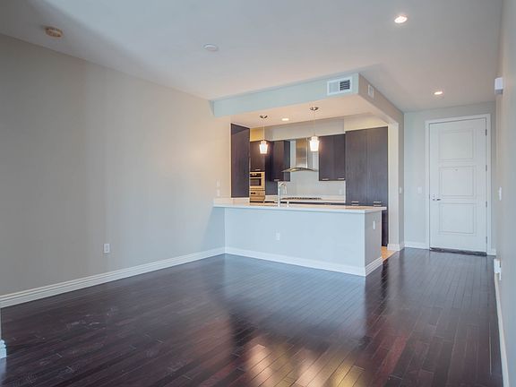 5th image of 513 Caruso Ave