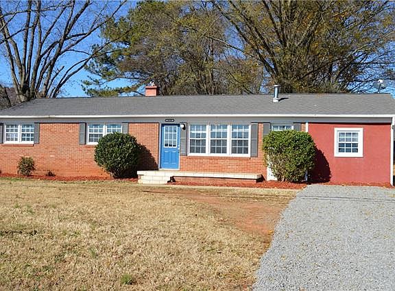 2nd image of 2930 Newton Dr