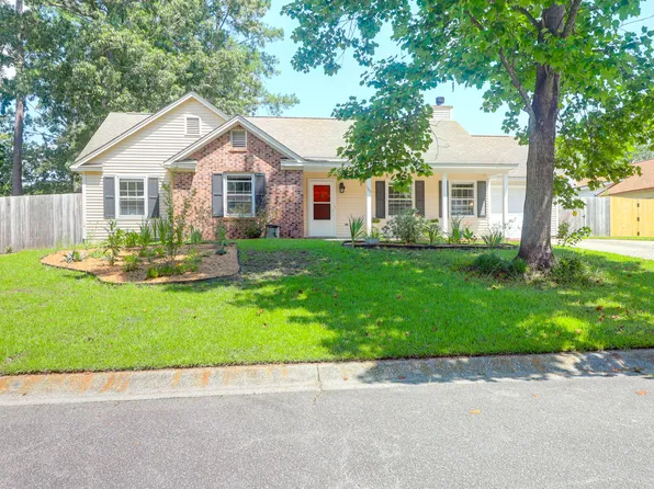 103 Saxton Ct, Goose Creek, SC 29445