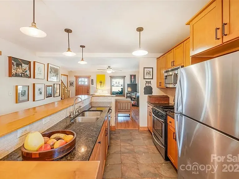 14 Drake St — Photo 10