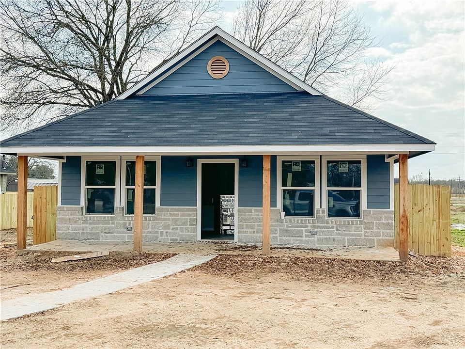 1st image of 11 Lenora Dr