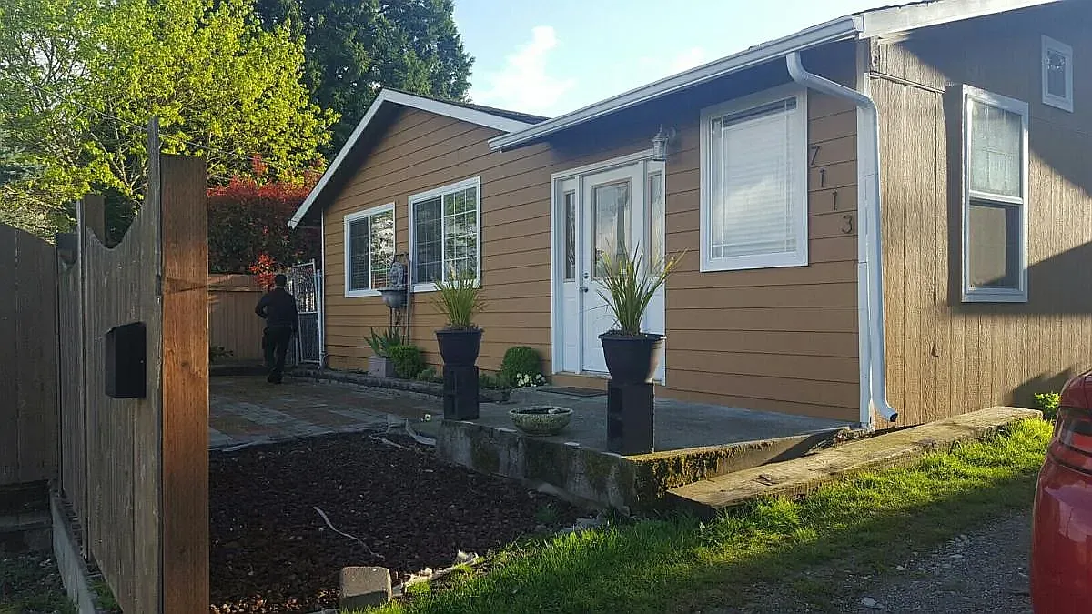 7113 12th Avenue SW — Photo 1