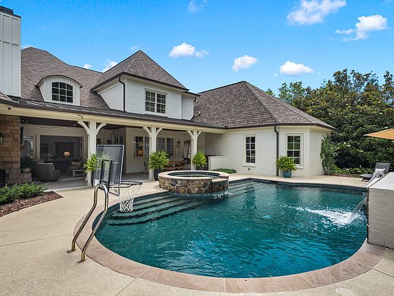 4th image of 835 Windstone Blvd