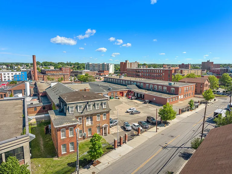 Dexter Street Commons — Photo 16