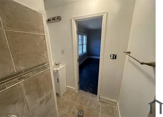 4 bed, 1820 sqft, $1,450 — Photo 2