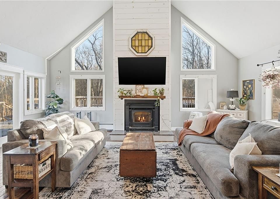 1st image of 97 Angell Rd