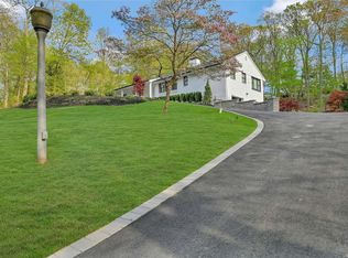 14 Bruce Ln, Northport, NY 11768