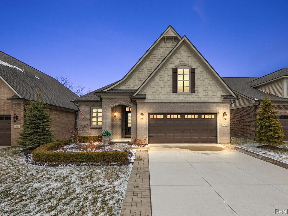1st image of 3968 Vendome Dr