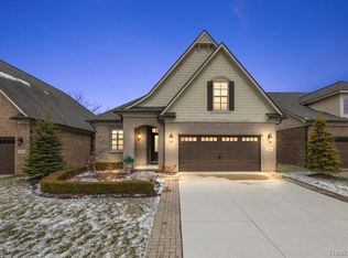 3968 Vendome Dr, Auburn Hills, MI 48326