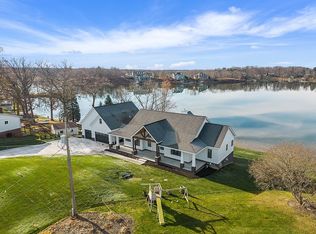 9330 Island Dr, Goodrich, MI 48438