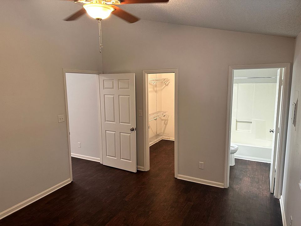 University Northside Apartments 9517 Newell Hickory Grove Rd