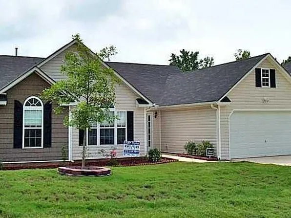 6330 Queensdale Dr, Douglasville, GA 30135