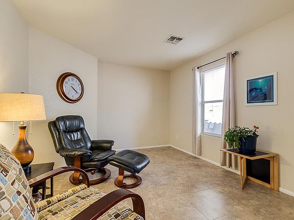 4th image of 41713 W Warren Ln