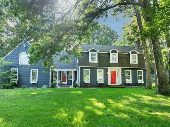 9 Meadowview Drive, Plaistow, NH 03865
