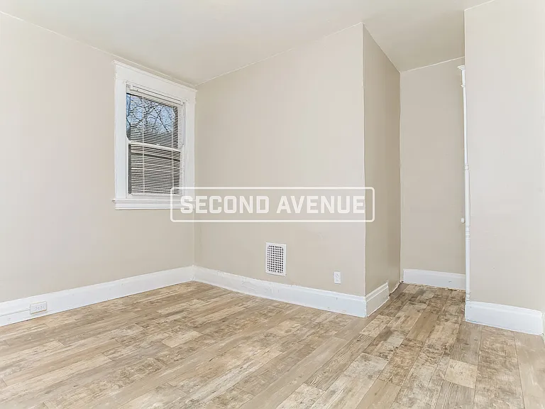 1755 Baltimore Ave — Photo 7