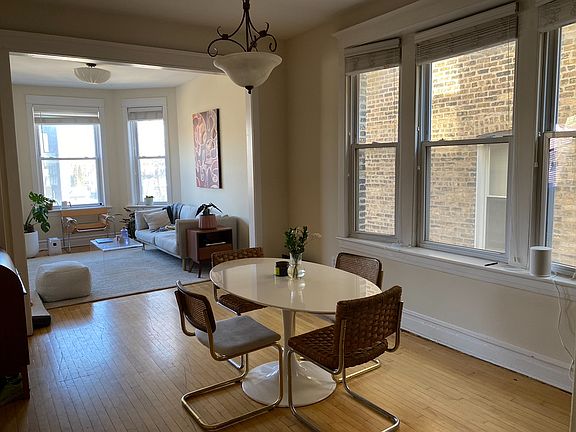 4th image of 1918 N Wood St APT 2