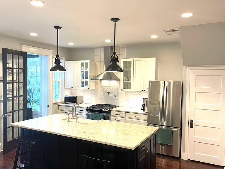 1313 Quincy St NW — Photo 2