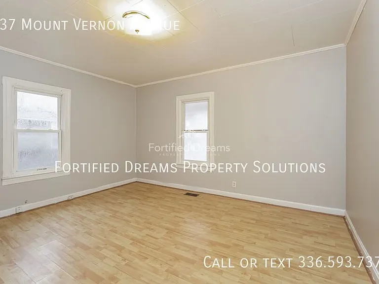637 Mount Vernon Ave — Photo 2