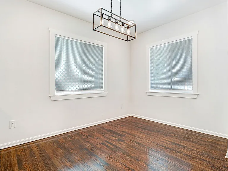 13143 Bloomfield St — Photo 9